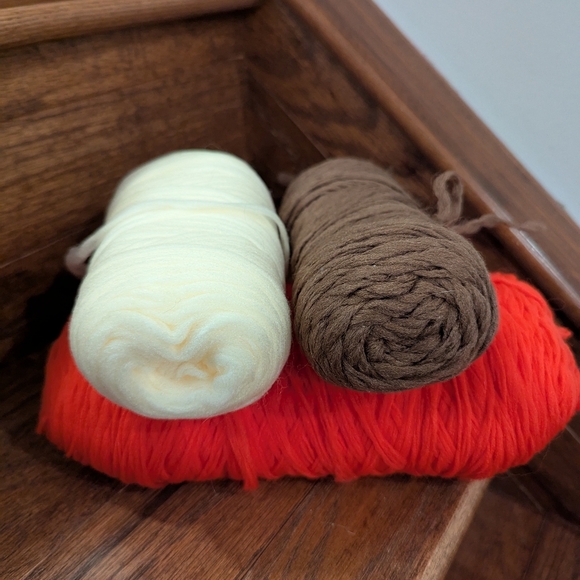 PHENTEX Slipper & Craft yarn Lot  pink, blue & 2 white, Cream, Brown & Coral 640 - Picture 12 of 15